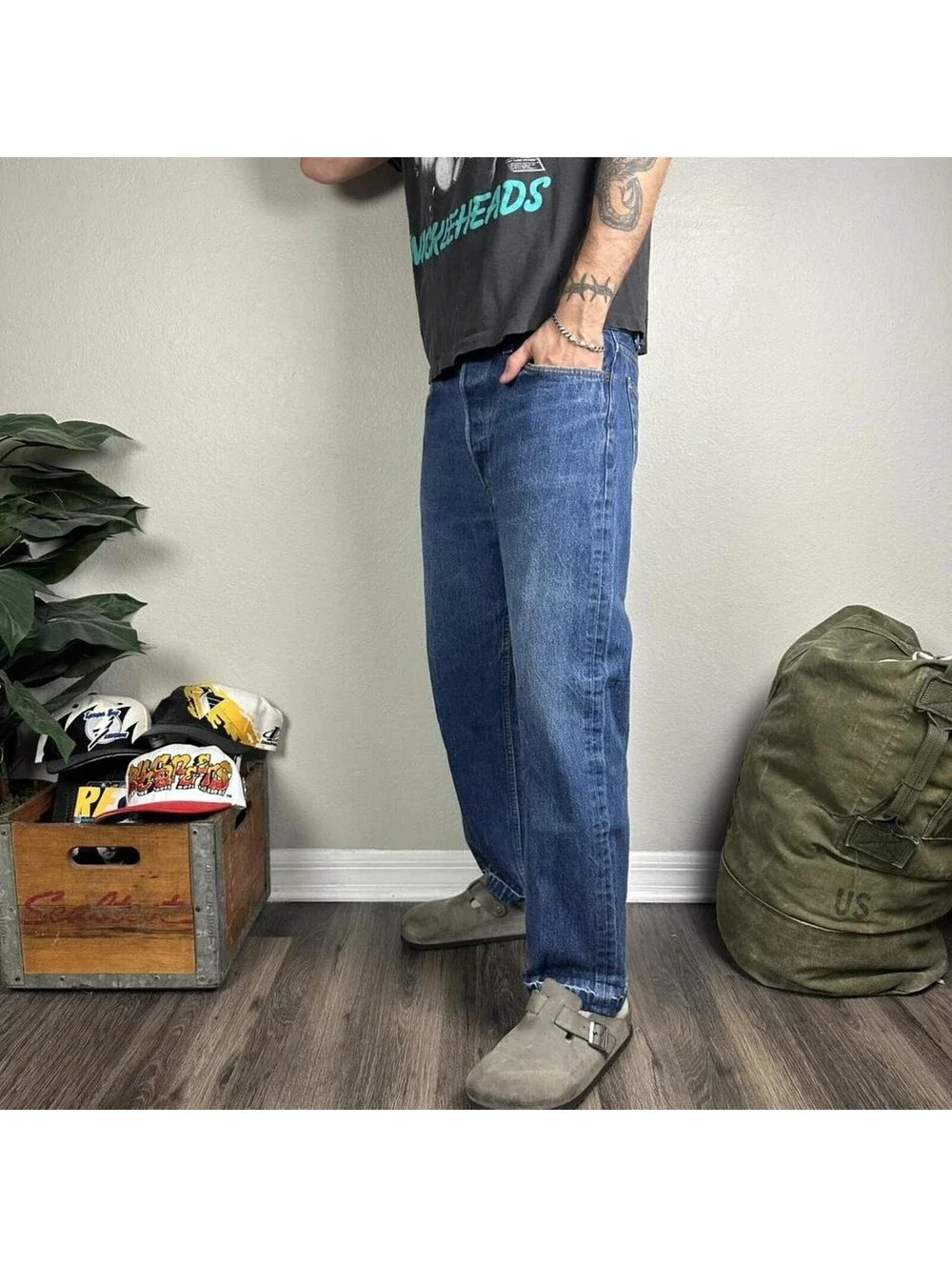 Vintage Levi’s 501-0115 90s blue denim jeans straight leg button fly 34x27